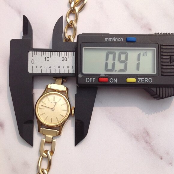 Acura Ladies Automatic Watch by Limited Edition by Le Tourneau Swiss Gold - Picture 13 of 15